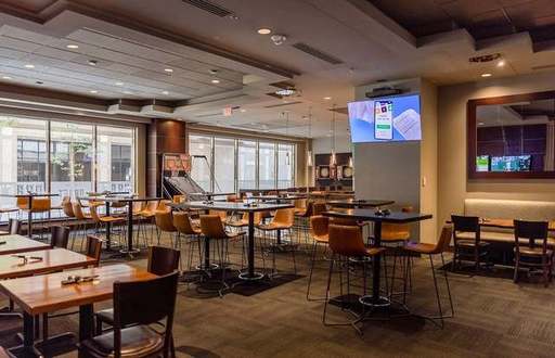 Draft Sports Bar and Lounge